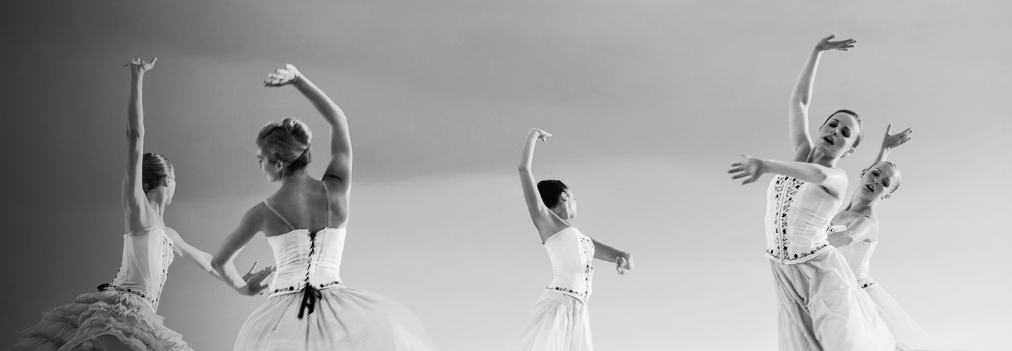 Balerinas dancing